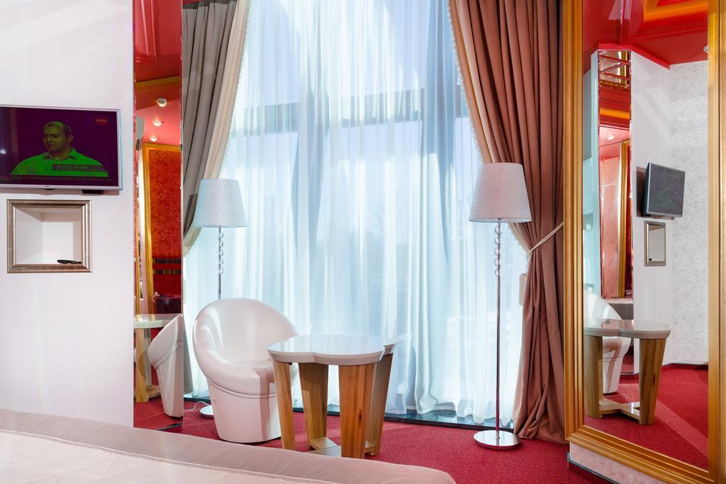 Road Star Hotel Dnipro Exterior foto